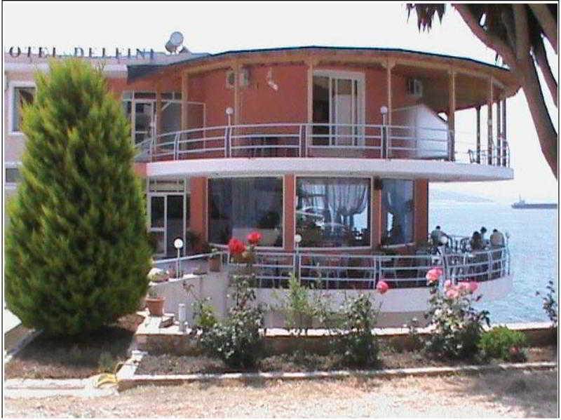 Hotel Delfini Sarandë Exterior foto