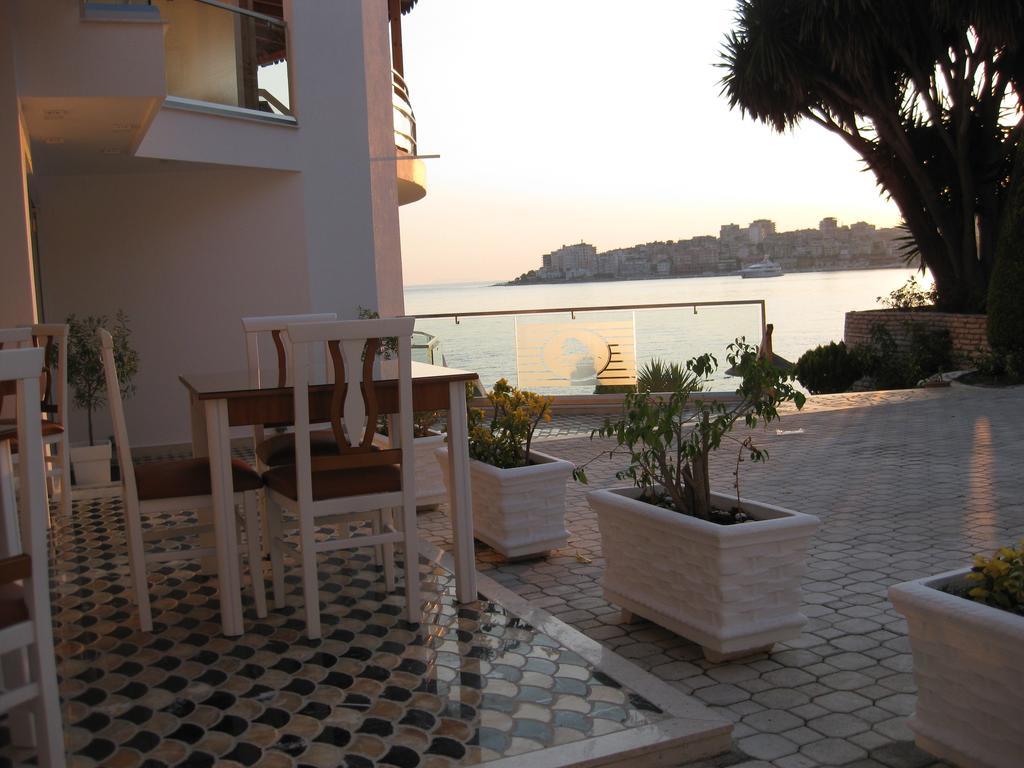 Hotel Delfini Sarandë Exterior foto