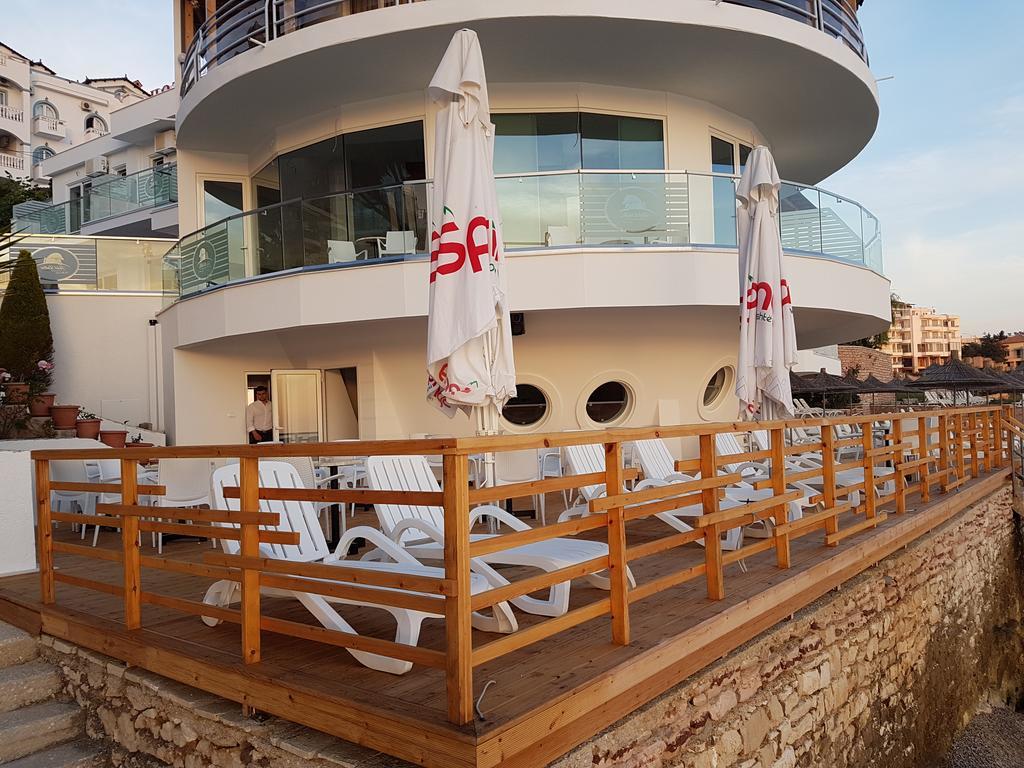 Hotel Delfini Sarandë Exterior foto