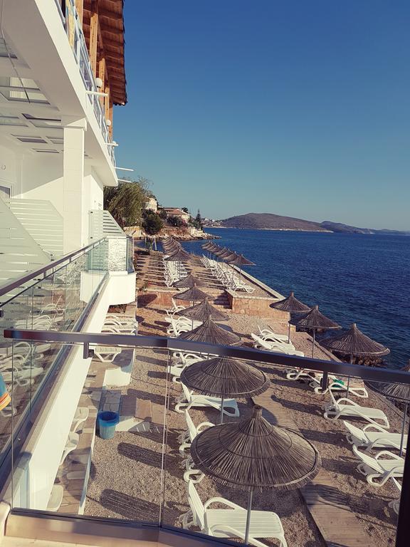 Hotel Delfini Sarandë Exterior foto