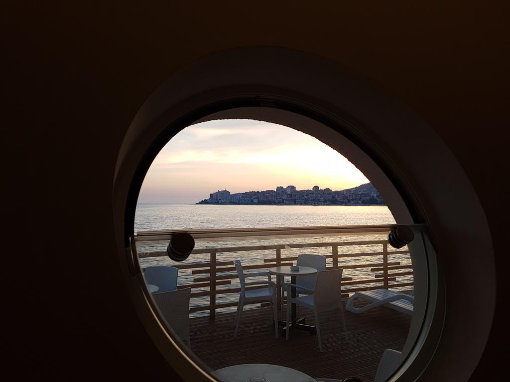 Hotel Delfini Sarandë Exterior foto