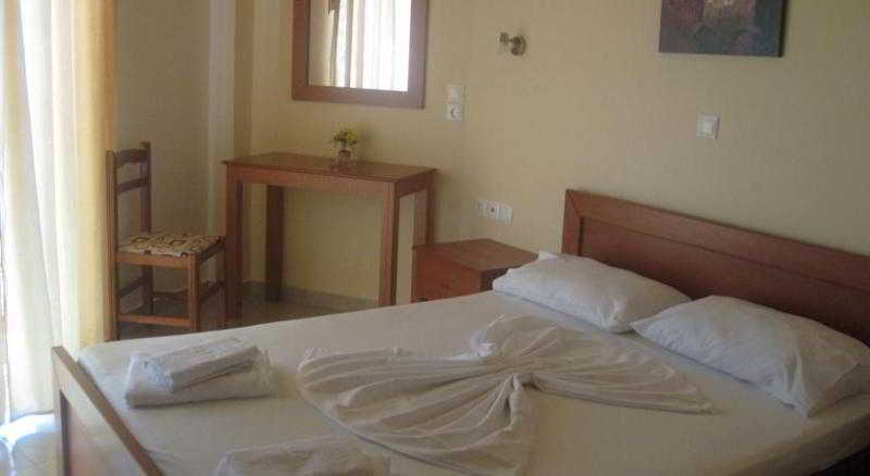 Hotel Delfini Sarandë Exterior foto